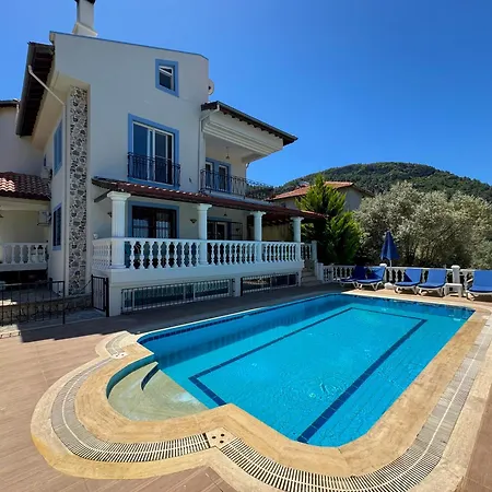 Fethiye'de Doga Manzarali וילה *