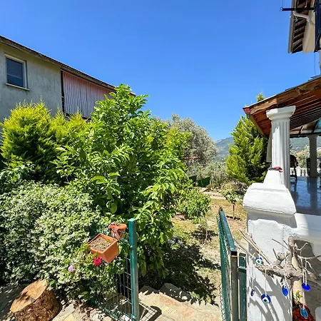 Fethiye'de Doga Manzarali וילה